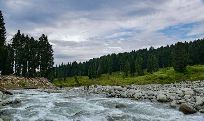 Kashmir-Tour-Package-From-Delhi